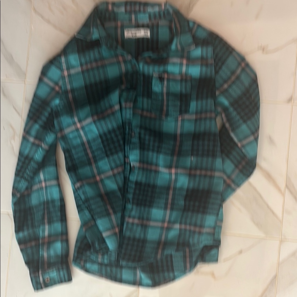 Girl’s Abercrombie plaid flannel long sleeve button up size 11/12